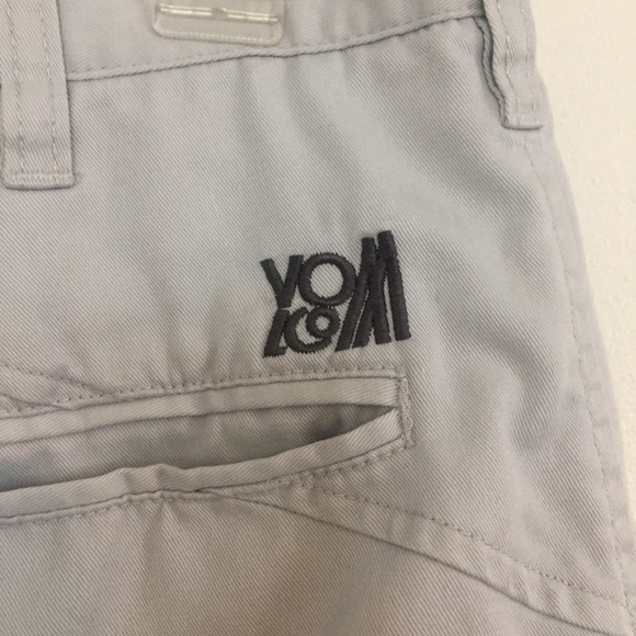 Volcom men’s light grey shorts. Size 33 - Picture 3 of 9